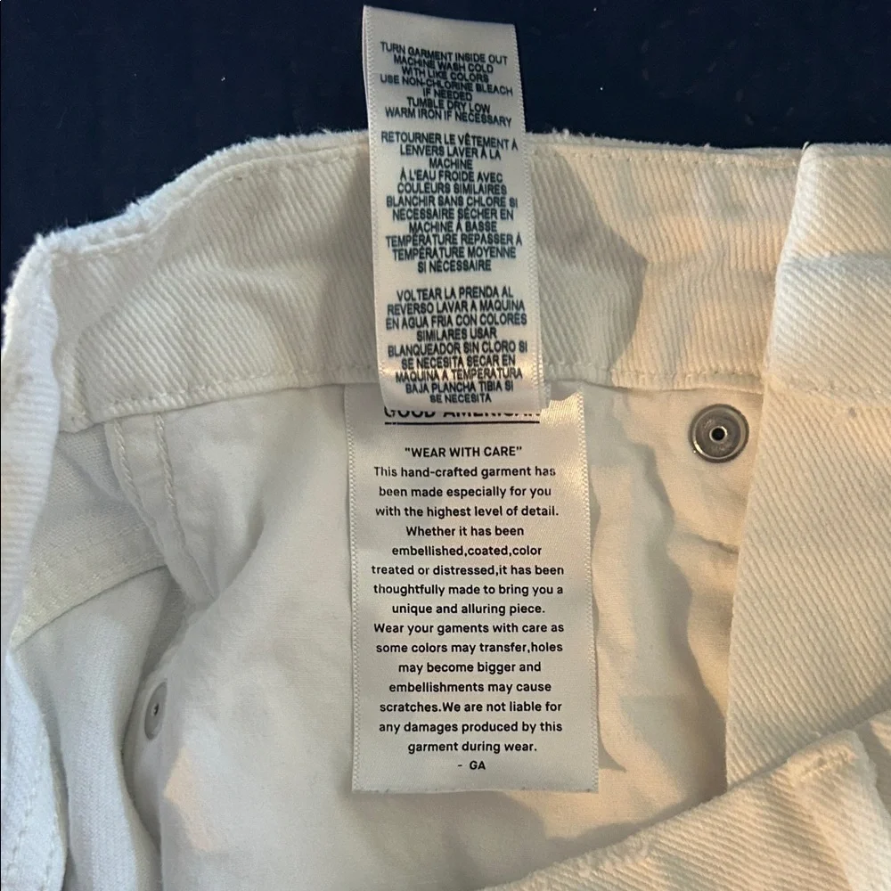 Good American White Straight Leg Jeans with Raw Hem - Picture 8 of 8